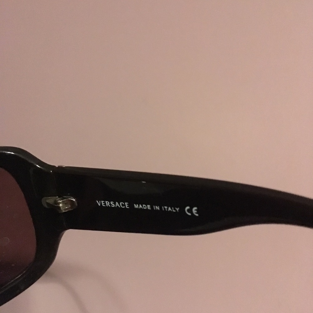 Versace sunglasses - Picture 4 of 5
